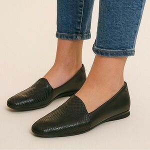 Ecco Leather Loafers Flats Slip On Shoes Women’s Size 40 Black Snake Embossed